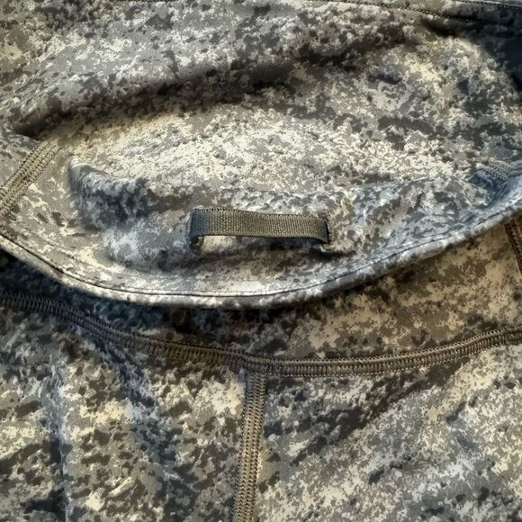 Women’s Lululemon Fast & Free 7/8 leggings - ice grey - size‎ 4 - Picture 10 of 10